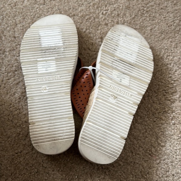 NINE WEST Santo Platform Flip Flop Sandals, Size 7 - Picture 5 of 5